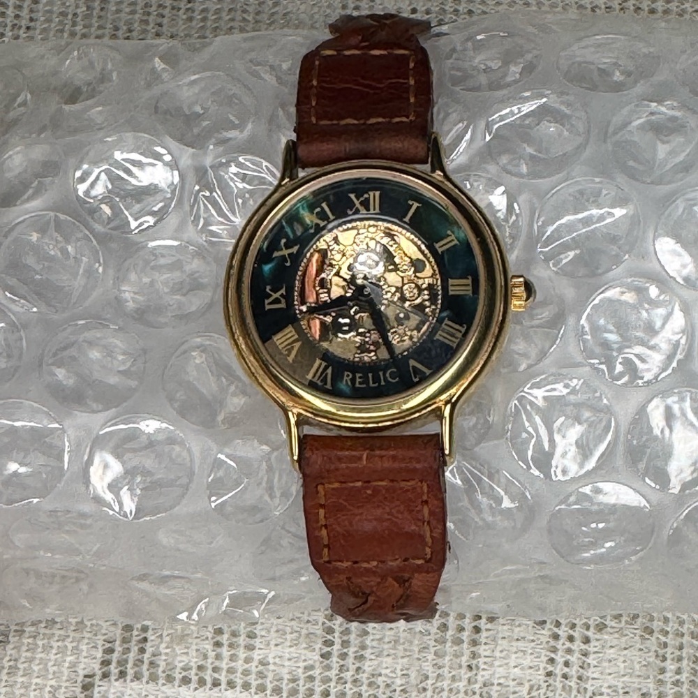 Relic ZR 38141 Skeleton Watch Faceted Green MOP Dial Leather Band New Battery